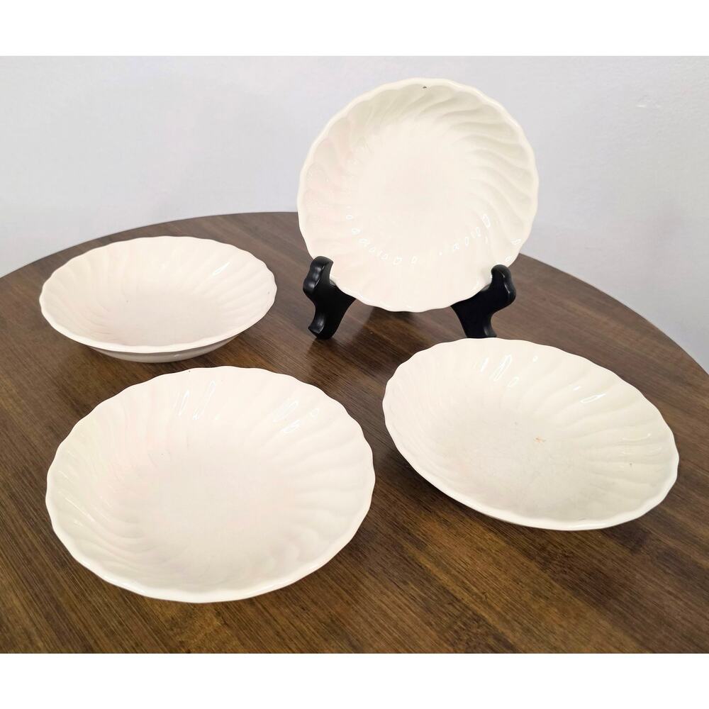 Set of 4 Vtg White Swirl Fruit Dessert Bowls 5 1/4" Unbranded Cottage Farmhouse
